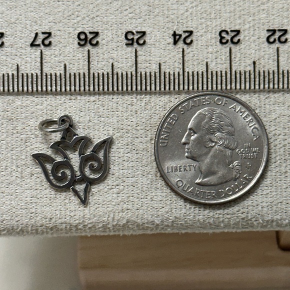 James Avery Descending Open Dove Charm - Sterling (retired) - Picture 4 of 4